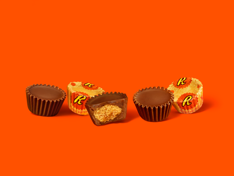 REESE'S Milk Chocolate Peanut Butter Cup Miniatures Bulk 25 lbs Candy Box